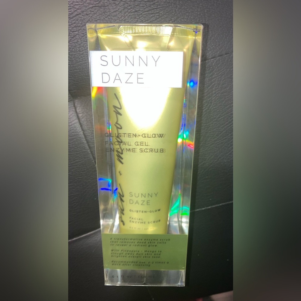 Sunny Daze Facial Enzyme Scrub